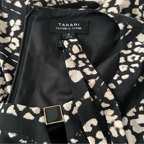 Tahari Arthur S. Levine animal print, size 2, loose fitting dress - Picture 9 of 9